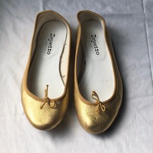 Gold Repetto ballet flats Size 40 (US 9 approx)